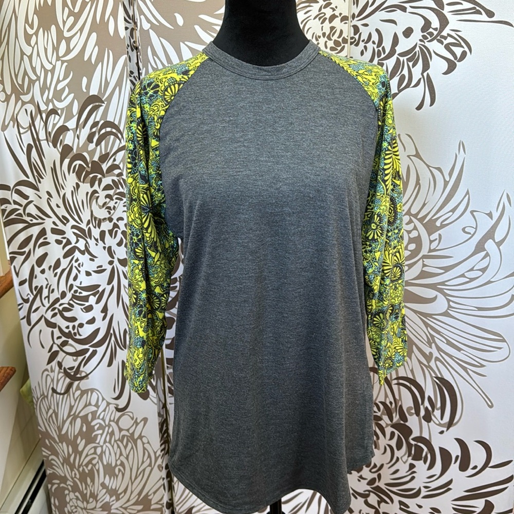 Lularoe Irma grey/lime tunic